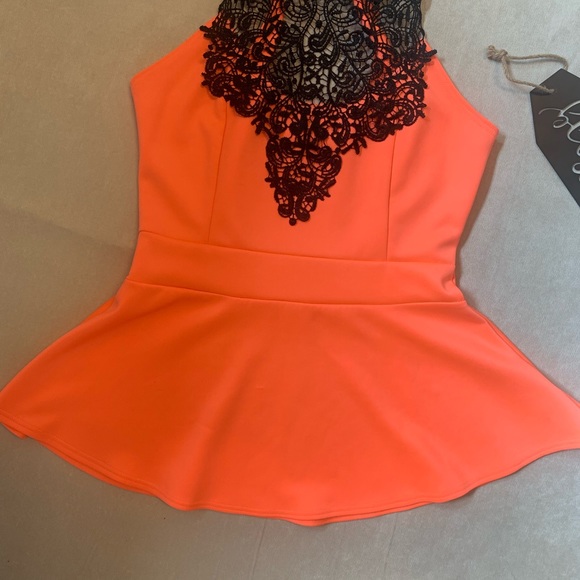 Blu Planet | Peplum lace | Top - Picture 3 of 5